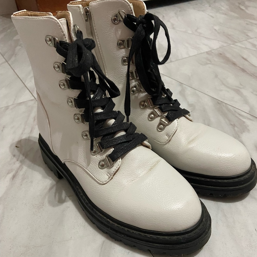 raid white combat books UK size 7